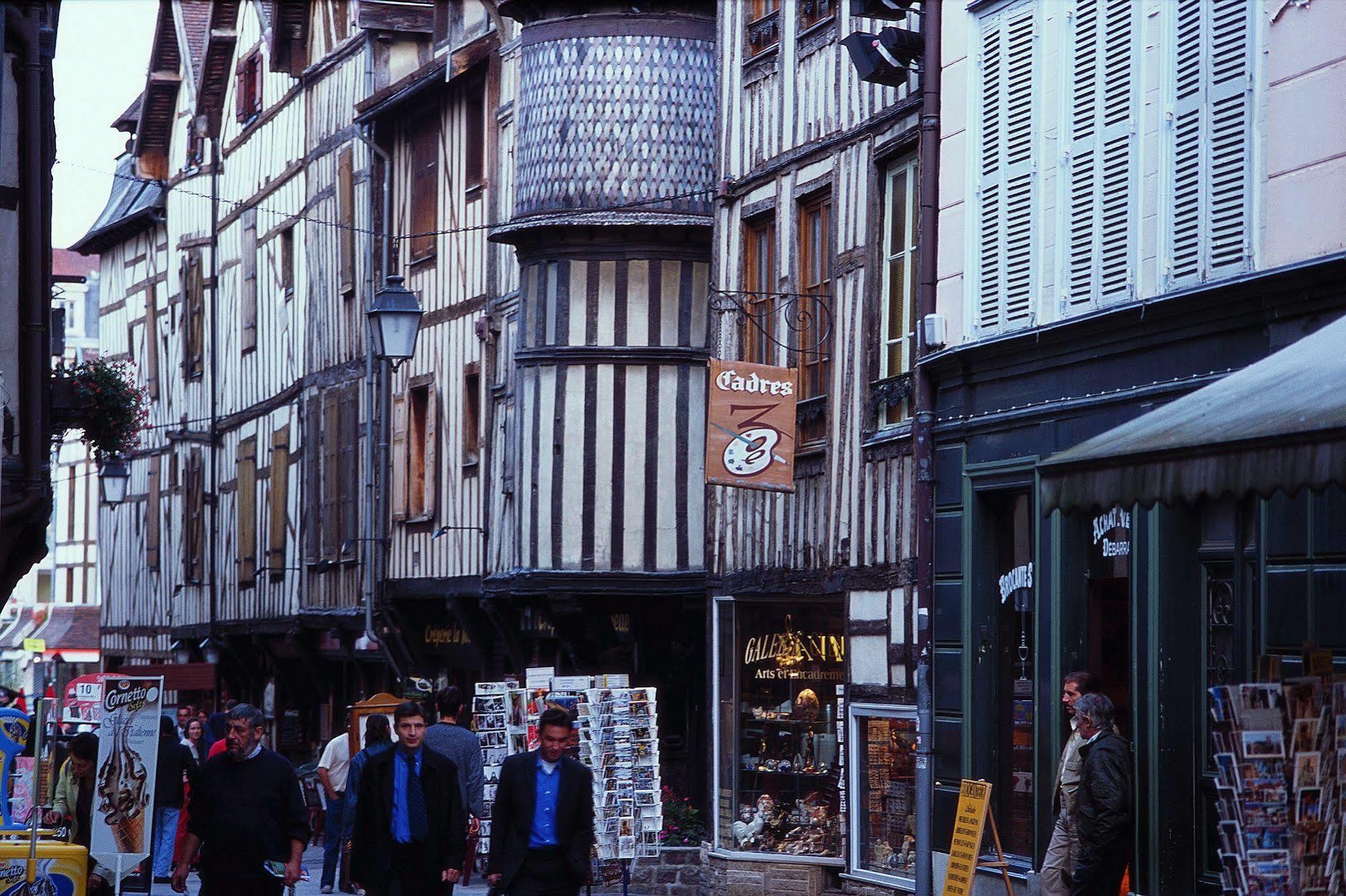 B&B Hotel Troyes Centre Esterno foto